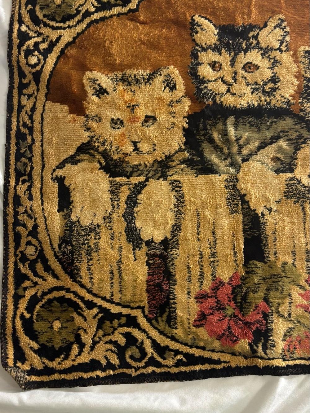 Plush Multicolor Cat Tapestry Throw multicolor vintage 80s picket fence floral - Picture 3 of 13